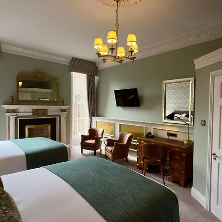 Stauntons On The Green Hotel Dublin Exterior photo
