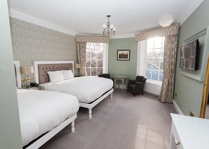 Stauntons On The Green Hotel